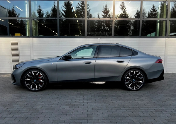 BMW i5 cena 582900 przebieg: 5, rok produkcji 2023 z Nowy Targ małe 191
